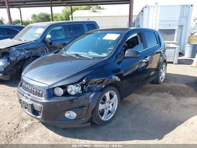 Chevrolet Sonic Ltz Auto 2015 1G1JE6SB6F4101335 Image 2
