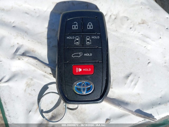 Toyota SIENNA XLE 2021 5TDYSKFC9MS029106 Image 11