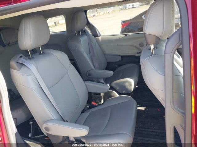Toyota SIENNA XLE 2021 5TDYSKFC9MS029106 Image 8