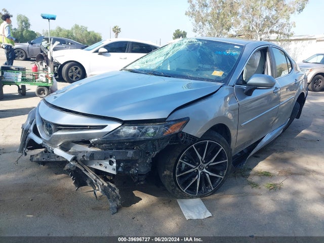 Toyota CAMRY SE 2023 4T1G11AKXPU774675 Image 2