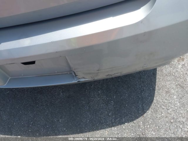 2G1WB5E34F1128106 Chevrolet Impala Limited Lt