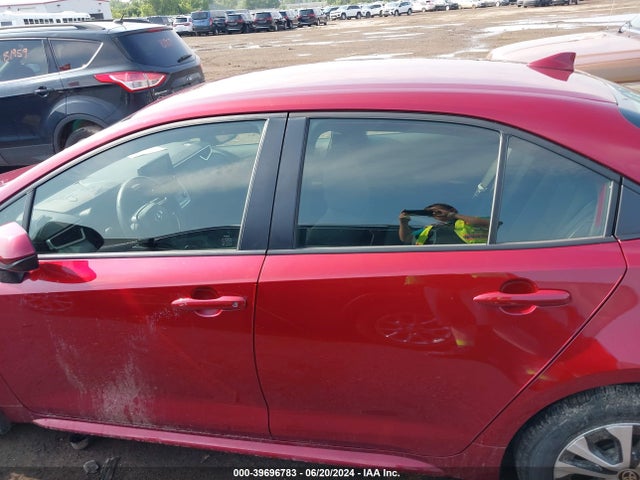 Toyota Corolla Hybrid Le 2022 JTDEAMDE4NJ052961 Image 14