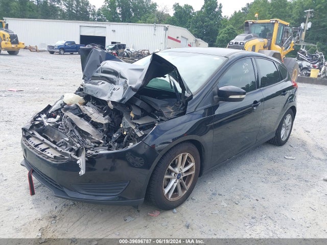 Ford FOCUS SE 2017 1FADP3K28HL212433 Image 2