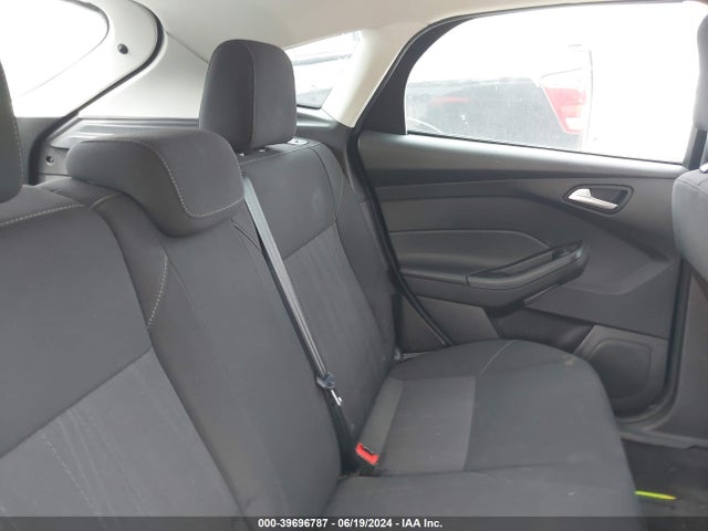 Ford FOCUS SE 2017 1FADP3K28HL212433 Image 8