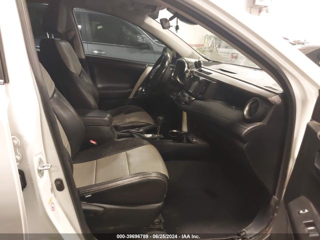 Toyota Rav4 Xle 2017 JTMRFREV3HD206223 Image 5