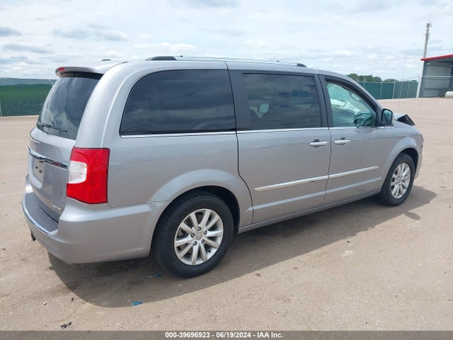 2C4RC1GG1GR113687 Chrysler Town & Country Limited Platinum
