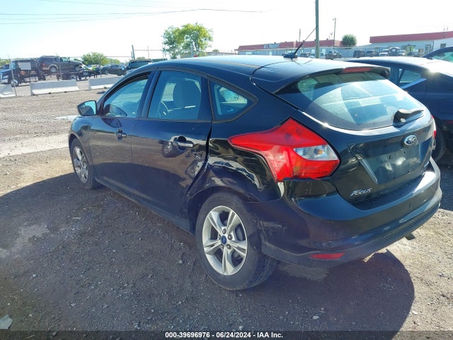 Ford FOCUS SE 2014 1FADP3K29EL457575 Image 3