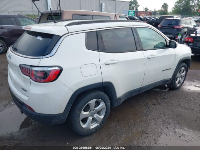 3C4NJCBB7JT345520 Jeep Compass Latitude Fwd