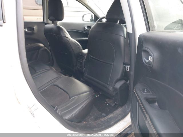 3C4NJCBB7JT345520 Jeep Compass Latitude Fwd