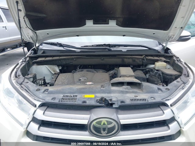 Toyota Highlander Xle 2018 5TDKZRFH1JS530282 Image 10