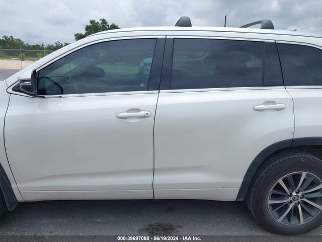 Toyota Highlander Xle 2018 5TDKZRFH1JS530282 Image 14