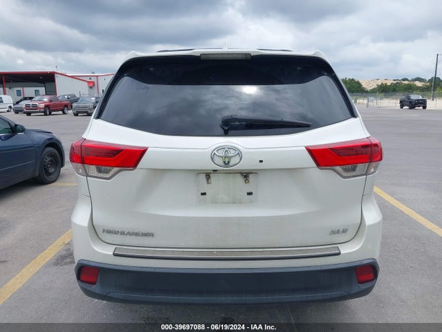 Toyota Highlander Xle 2018 5TDKZRFH1JS530282 Image 16