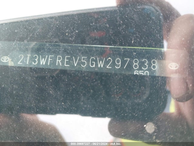 Toyota Rav4 Xle 2016 2T3WFREV5GW297838 Image 9