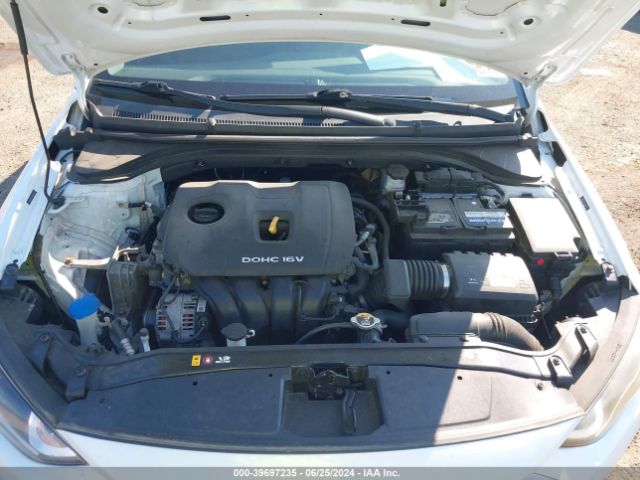 5NPD74LF2JH355776 Hyundai ELANTRA SE