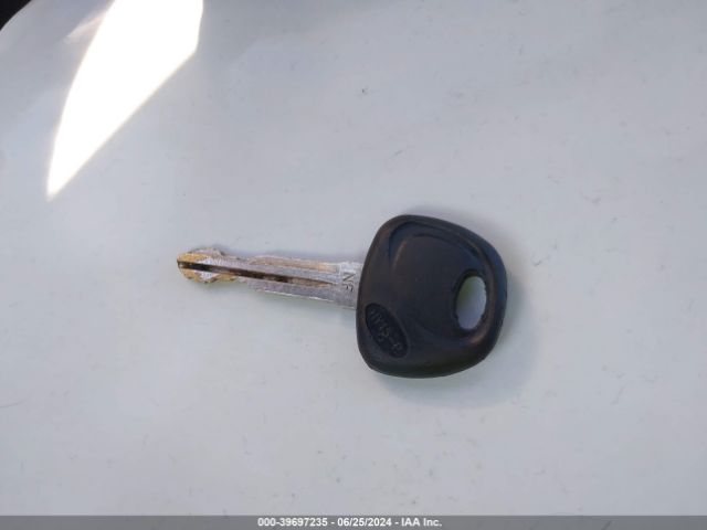 5NPD74LF2JH355776 Hyundai ELANTRA SE