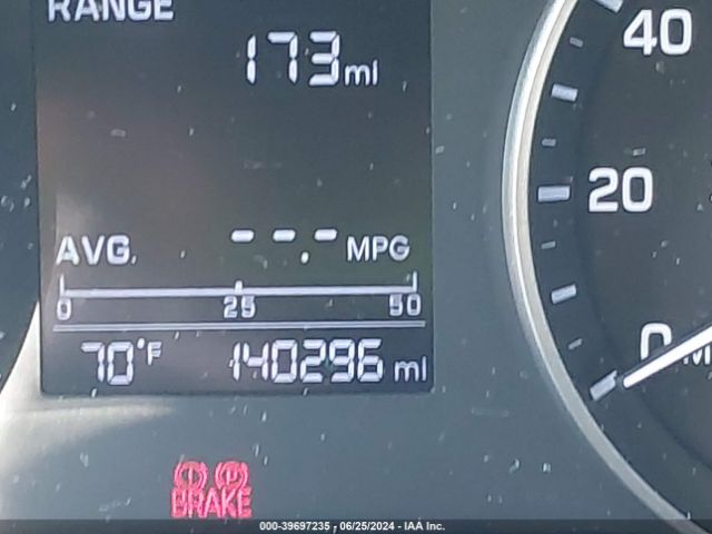 5NPD74LF2JH355776 Hyundai ELANTRA SE