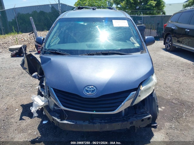 Toyota Sienna Le 8 Passenger 2015 5TDKK3DC4FS645829 Image 13