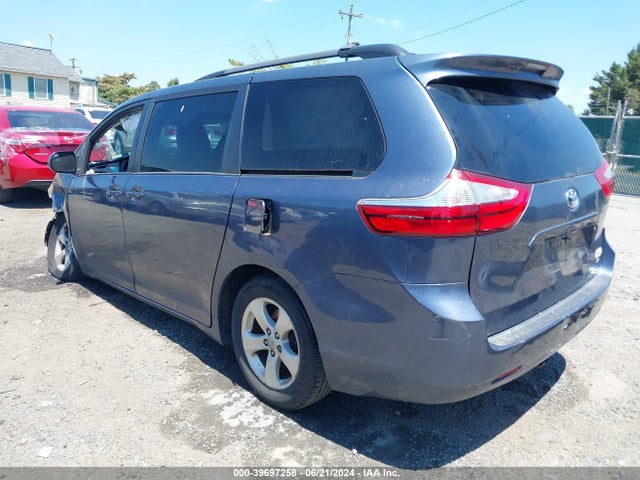 Toyota Sienna Le 8 Passenger 2015 5TDKK3DC4FS645829 Image 3