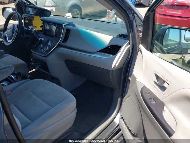 Toyota Sienna Le 8 Passenger 2015 5TDKK3DC4FS645829 Image 5