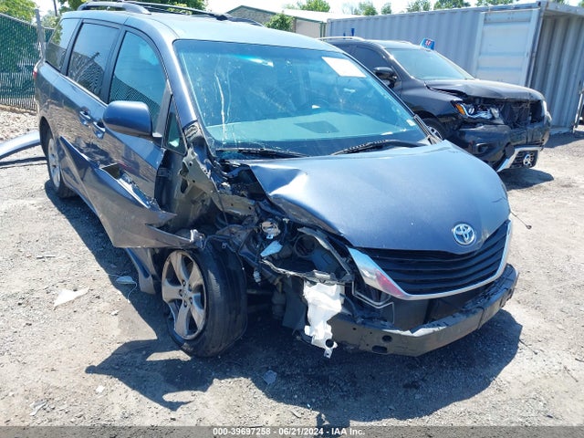 Toyota Sienna Le 8 Passenger 2015 5TDKK3DC4FS645829 Image 6