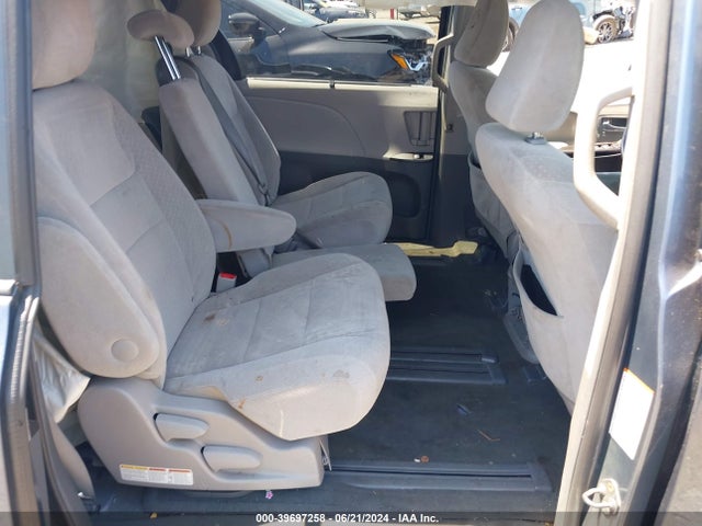 Toyota Sienna Le 8 Passenger 2015 5TDKK3DC4FS645829 Image 8