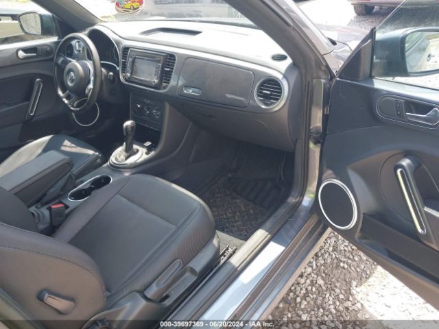 3VWJP7AT6EM631015 Volkswagen Beetle 2.5l