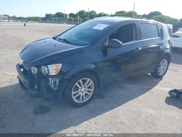 Chevrolet Sonic Lt Auto 2015 1G1JC6SH6F4212509 Image 2