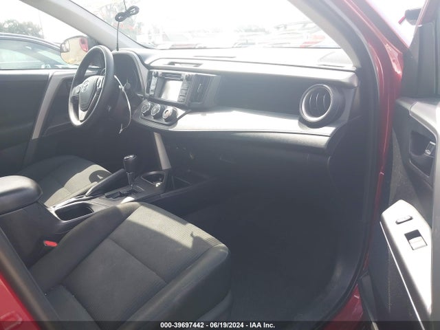 Toyota RAV4 LE 2018 2T3ZFREV2JW480585 Image 5