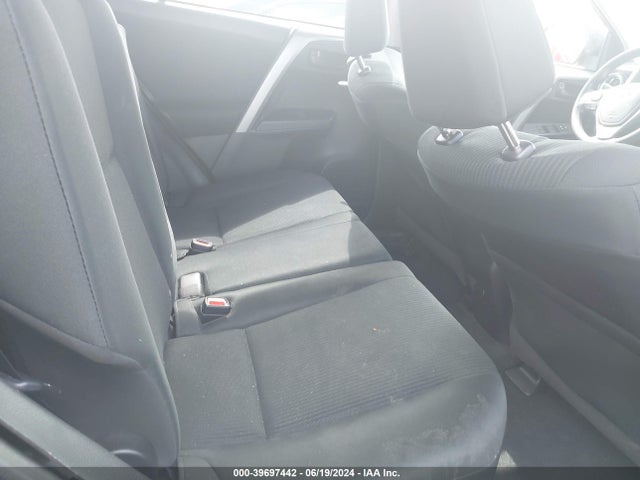 Toyota RAV4 LE 2018 2T3ZFREV2JW480585 Image 8