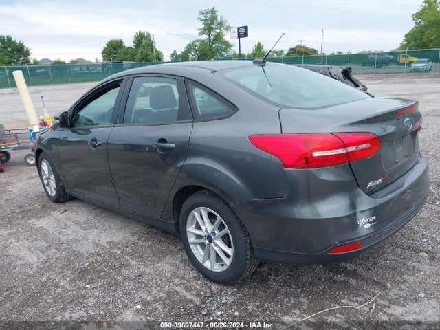 Ford FOCUS SE 2018 1FADP3F27JL267925 Image 3