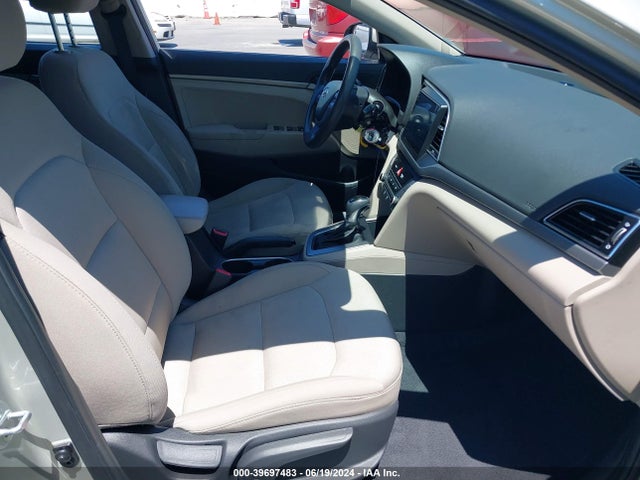 Hyundai ELANTRA SE 2017 5NPD74LFXHH171678 Image 5