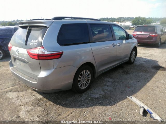 5TDYZ3DC6HS851436 Toyota Sienna Xle Premium 8 Passenger