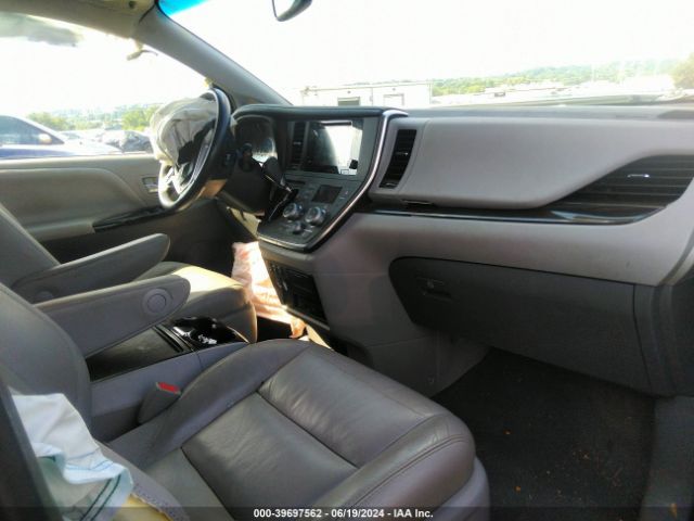 5TDYZ3DC6HS851436 Toyota Sienna Xle Premium 8 Passenger