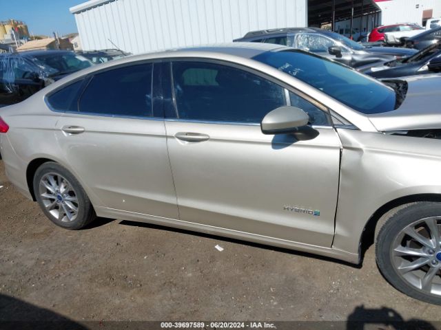 3FA6P0LU6HR317755 Ford Fusion Hybrid Se