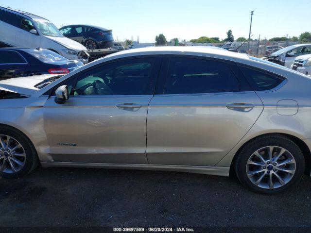 3FA6P0LU6HR317755 Ford Fusion Hybrid Se