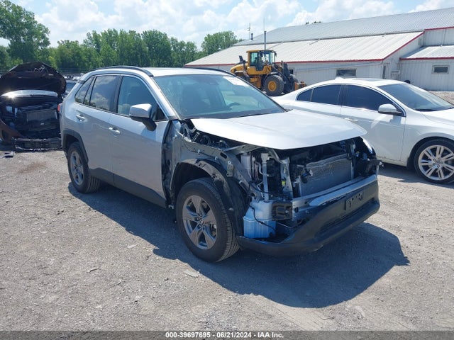 Toyota Rav4 Xle 2024 2T3P1RFVXRC429174 zdjęcie główne