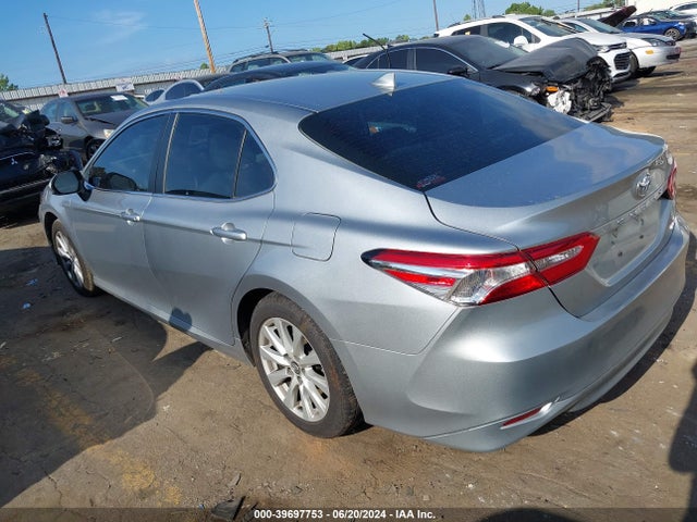 Toyota CAMRY LE 2020 4T1C11AK8LU892166 Image 3