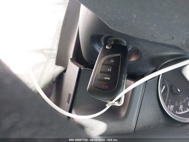 4T1B11HK8JU564826 Toyota CAMRY LE