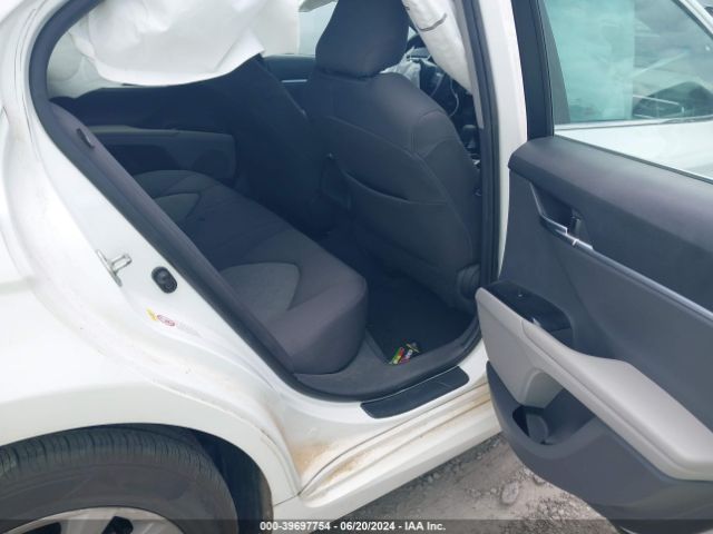 4T1B11HK8JU564826 Toyota CAMRY LE