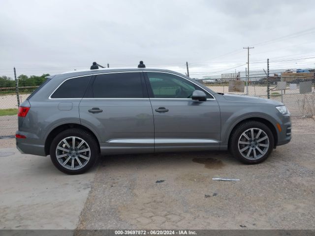 WA1LHAF71JD023453 Audi Q7 2.0t Premium