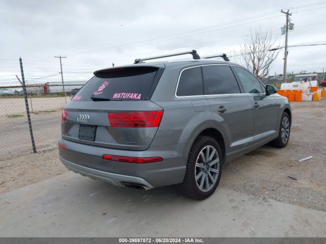 WA1LHAF71JD023453 Audi Q7 2.0t Premium