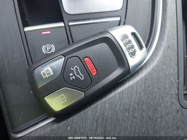 WAUDNAF43KN019535 Audi A4 45 Premium