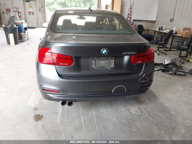 BMW 330e Iperformance 2017 WBA8E1C31HK895463 Image 17