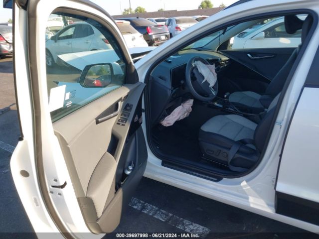 KNDCT3LE1R5162328 KIA NIRO SX