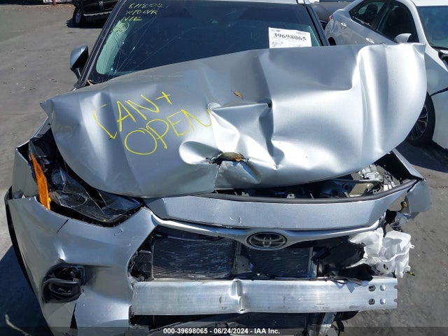 Toyota Highlander Xle 2023 5TDKDRAH3PS042627 Image 10