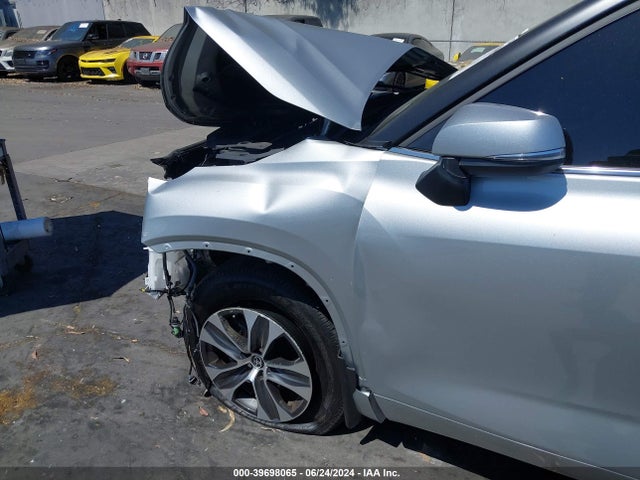 Toyota Highlander Xle 2023 5TDKDRAH3PS042627 Image 20