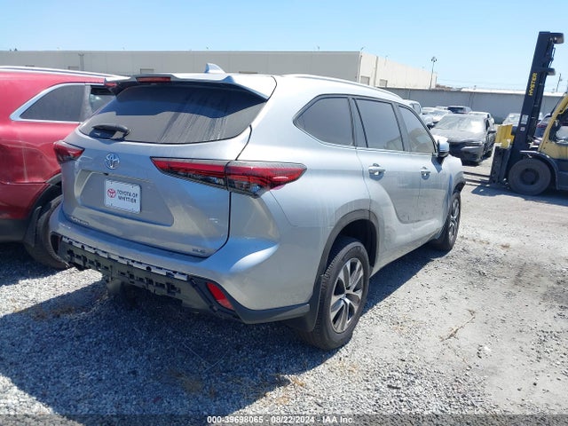 Toyota Highlander Xle 2023 5TDKDRAH3PS042627 Image 4