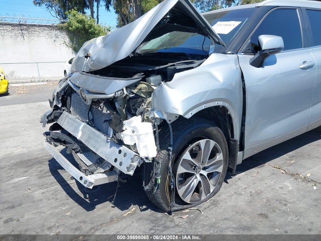 Toyota Highlander Xle 2023 5TDKDRAH3PS042627 Image 6
