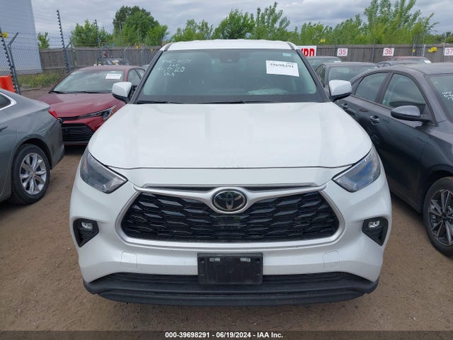 Toyota Highlander Le 2024 5TDKDRBH1RS533859 Image 12