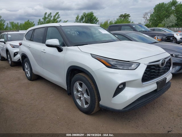 Toyota Highlander Le 2024 5TDKDRBH1RS533859 Image 13